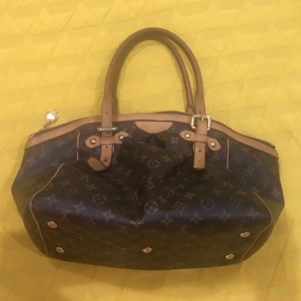 Authentic Louis Vuitton Tivoli GM